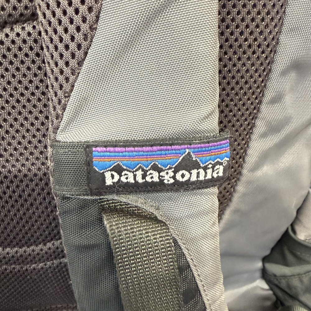 Patagonia Backpack Gray Chacabuco 32L Nylon Soft Case Laptop Daypack - Picture 11 of 11